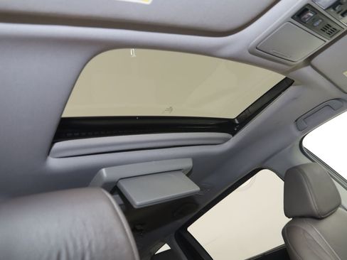 Used 2019 Honda Odyssey Elite image 11