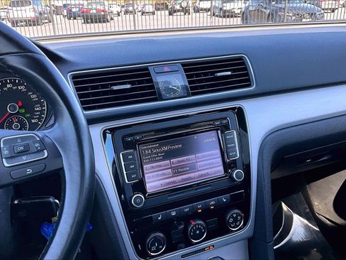 Used 2013 Volkswagen Passat 2.5 SE image 6