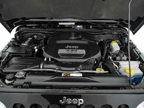 Used 2012 Jeep Wrangler Rubicon image 39