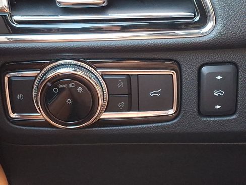 Used 2019 Lincoln Navigator Reserve w/ Cargo Package AWD/4WD image 27