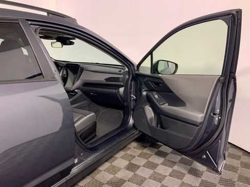 Used 2025 Subaru Crosstrek 2.0i Premium AWD/4WD image 34