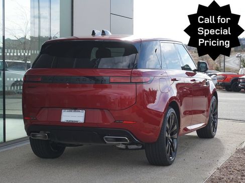 New 2025 Land Rover Range Rover Sport Dynamic SE AWD/4WD image 2