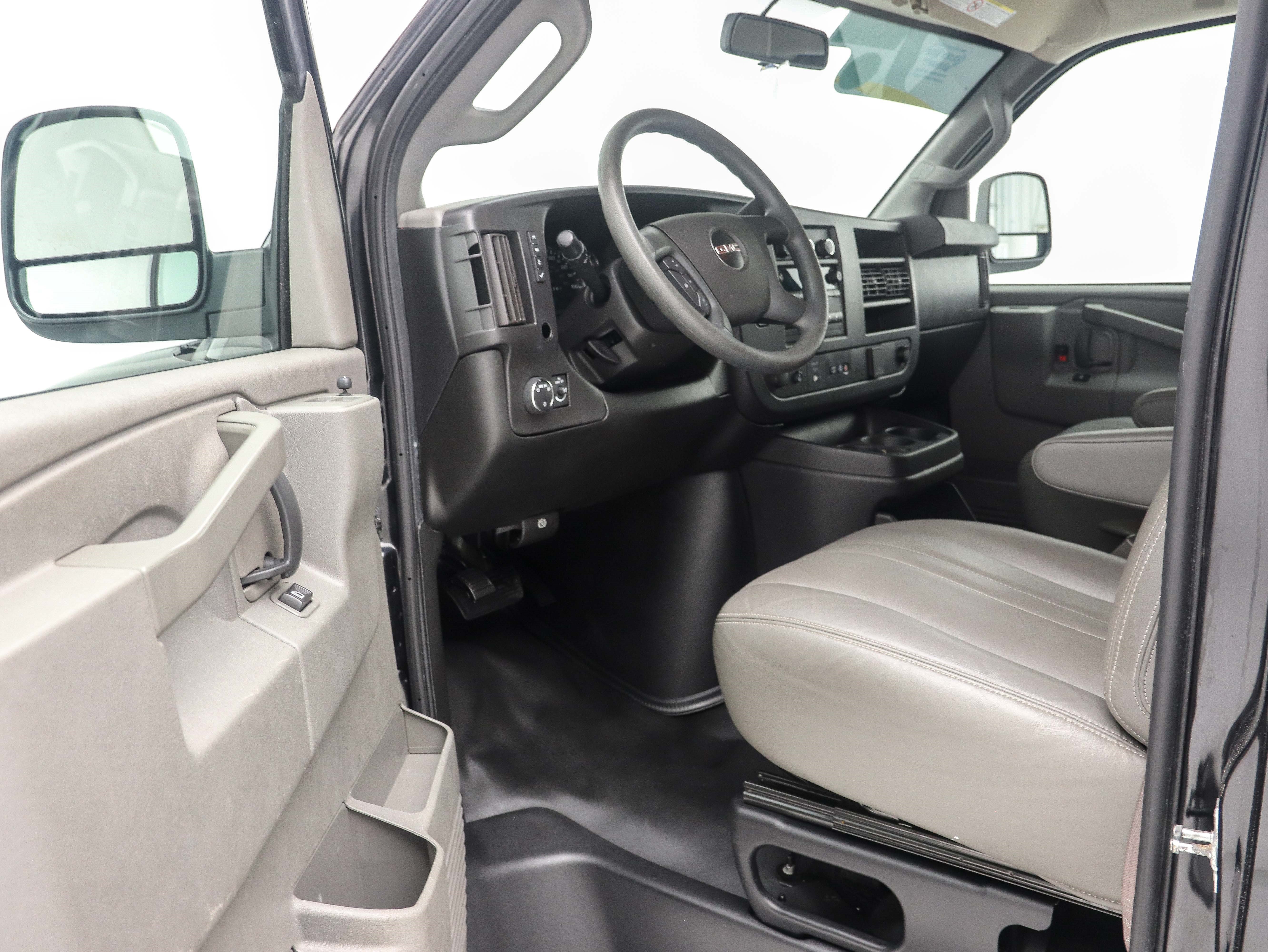 Used 2019 GMC Savana 3500 LS RWD image 13