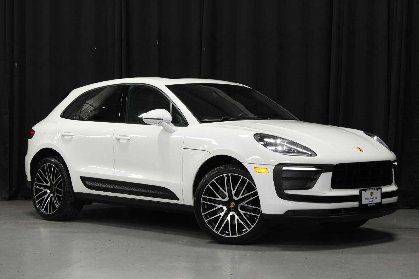 Used 2022 Porsche Macan AWD/4WD image 9