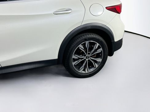 Used 2018 INFINITI QX30 AWD w/ Dark Wood Package image 31