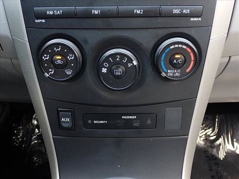 Used 2009 Toyota Corolla LE FWD image 15