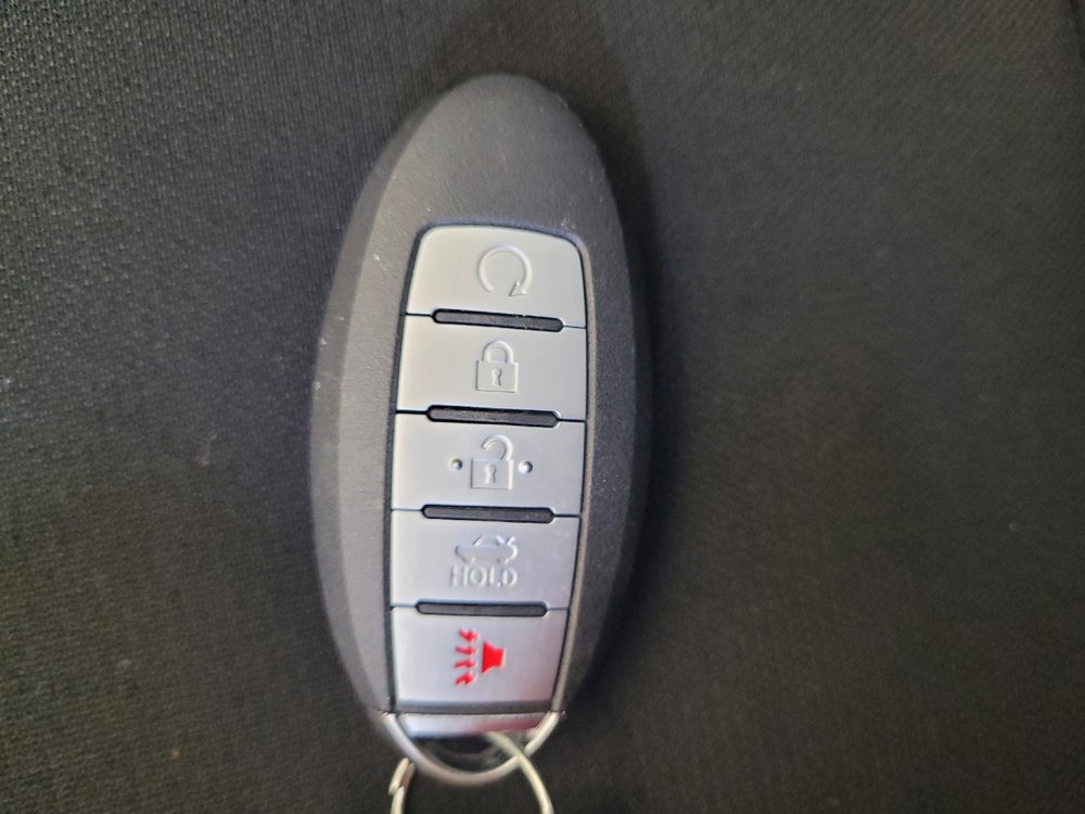 Used 2025 Nissan Sentra S FWD image 32