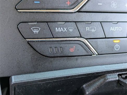 Used 2019 Ford Edge SEL w/ Equipment Group 201A image 21