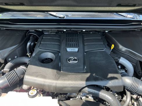 Used 2025 Lexus GX 550 w/ Accessory Package (Z1) AWD/4WD image 21
