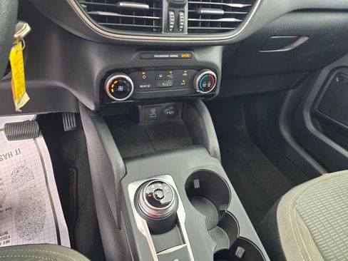 Used 2022 Ford Escape S FWD image 11
