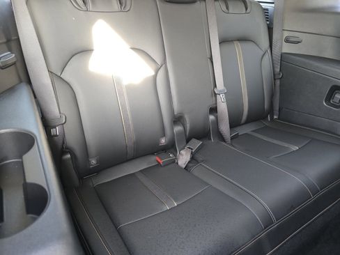 Used 2025 MAZDA CX-90 3.3 Turbo w/ Select Package image 19