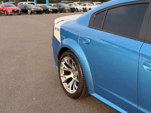 Used 2020 Dodge Charger SRT Hellcat w/ Harman/Kardon Audio Group RWD image 18