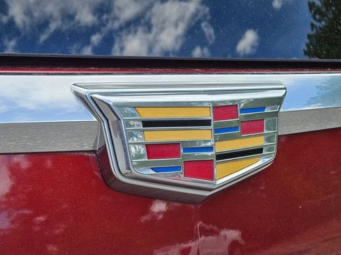 Used 2018 Cadillac Escalade Premium Luxury w/ LPO, Radiant Package AWD/4WD image 15
