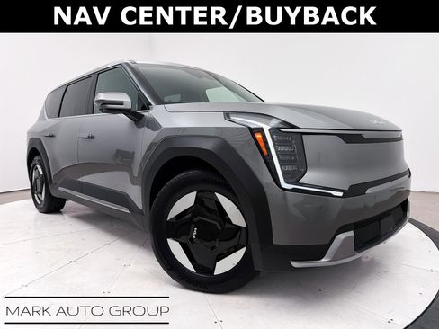 Used 2024 Kia EV9 Light Long Range image 1