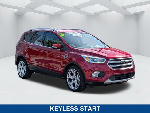 Used 2017 Ford Escape Titanium FWD image 3