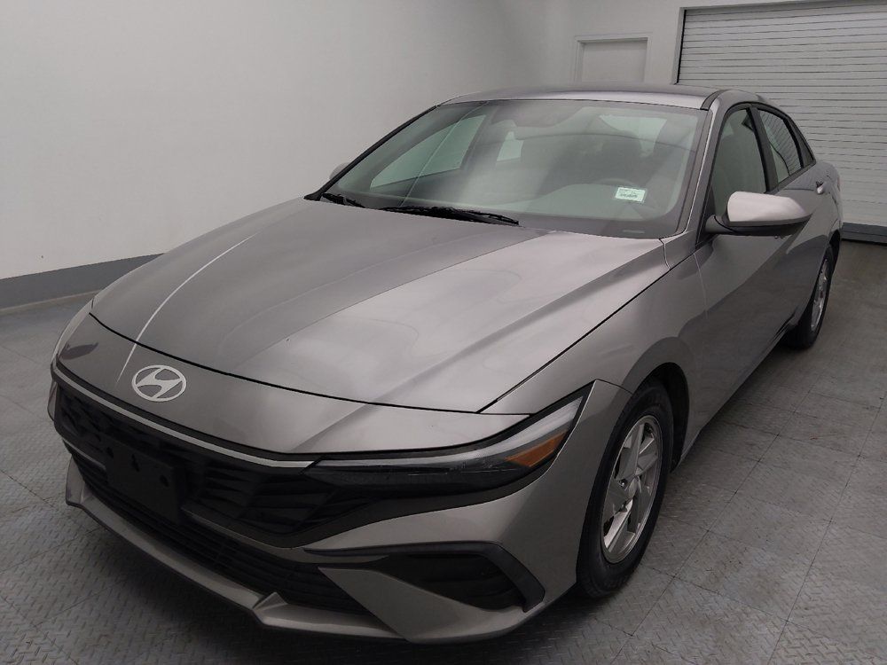Used 2025 Hyundai Elantra SE FWD image 15