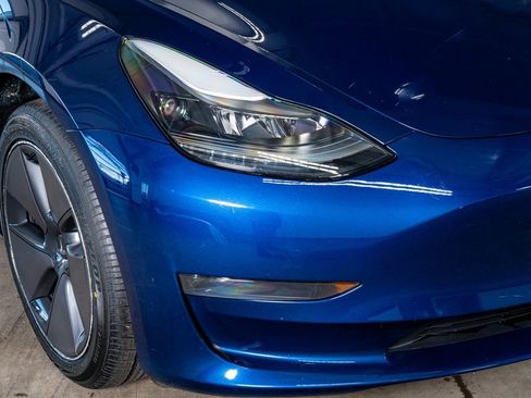 Used 2023 Tesla Model 3 Standard Range image 17