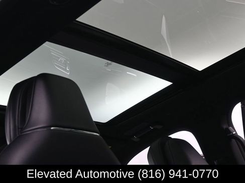 Used 2022 Lincoln Navigator Reserve AWD/4WD image 24