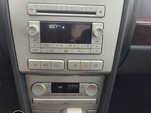 Used 2008 Lincoln MKZ image 19