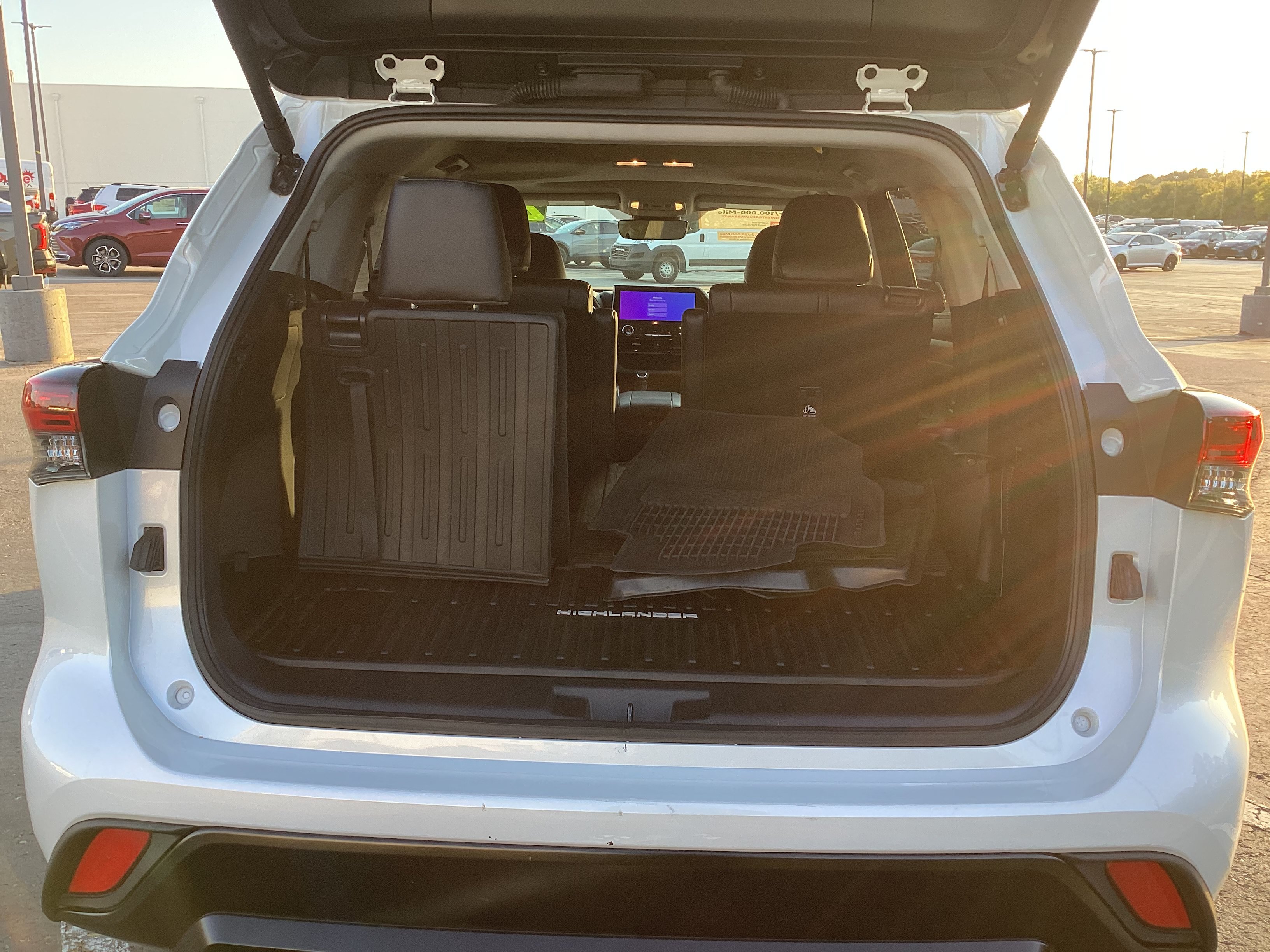 Certified 2026 Toyota Highlander XLE AWD/4WD image 14