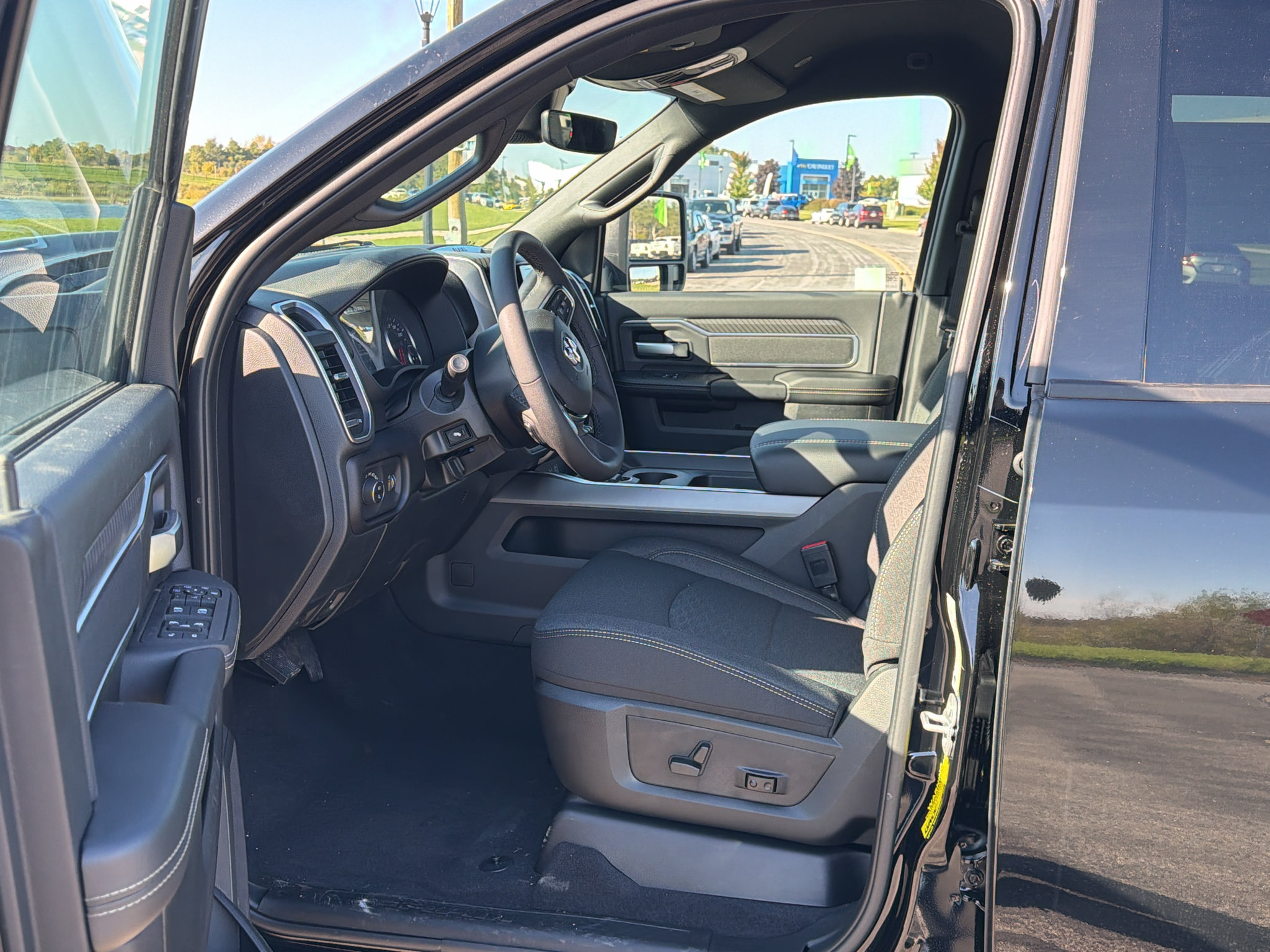 New 2027 RAM 2500 Big Horn AWD/4WD image 13