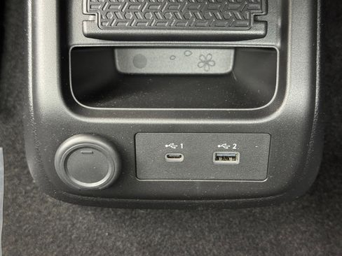 Used 2024 Nissan Ariya Engage image 31