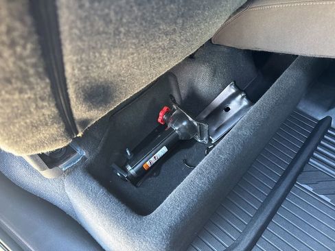 Used 2021 Chevrolet Silverado 1500 LT Trail Boss w/ Bed Protection Package image 43