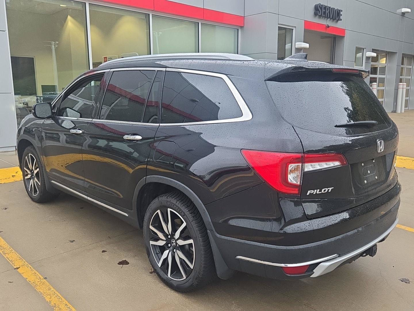Used 2020 Honda Pilot Elite image 6
