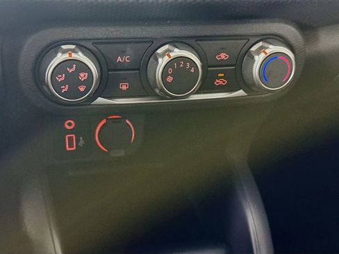 Used 2023 Nissan Kicks S image 18