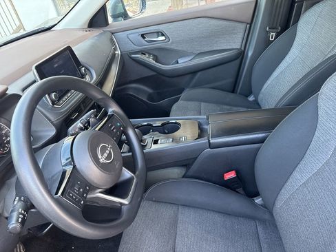 Used 2023 Nissan Rogue SV FWD image 11