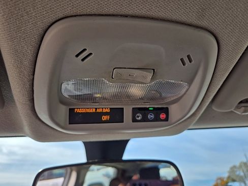 Used 2021 Chevrolet Spark LT image 27