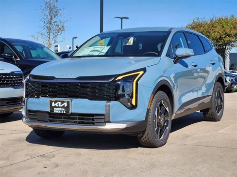 New 2026 Kia Sportage S image 2