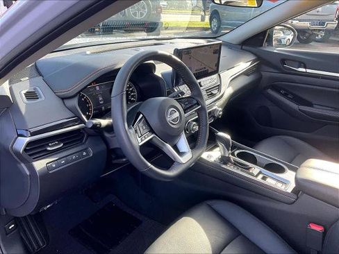 Certified 2024 Nissan Altima 2.0 SR image 8