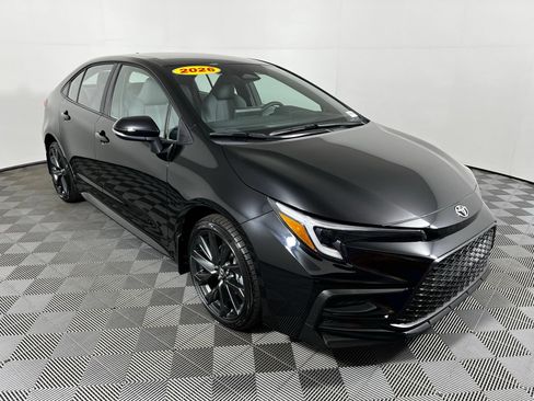 Used 2026 Toyota Corolla SE FWD image 3
