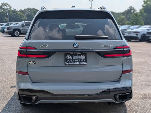 Used 2027 BMW X7 xDrive40i w/ M Sport Package AWD/4WD image 8