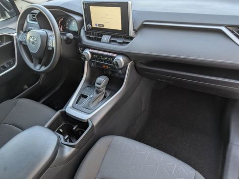 Used 2025 Toyota RAV4 XLE image 32