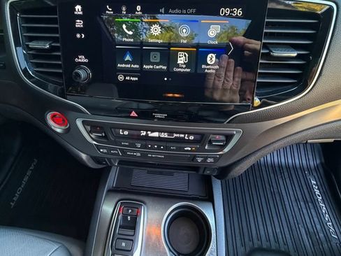 Used 2022 Honda Passport EX-L image 27