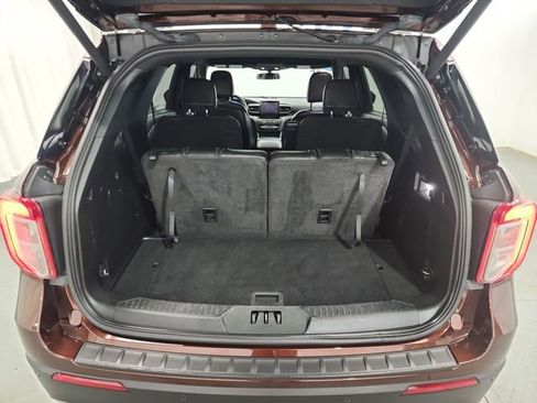 Used 2020 Ford Explorer XLT w/ Equipment Group 202A image 21