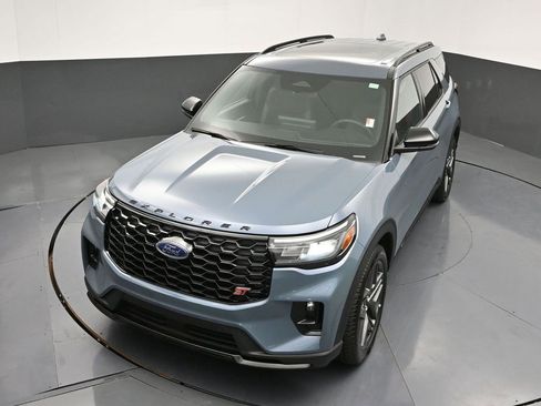 Used 2025 Ford Explorer ST w/ Sun And Sound Package image 43