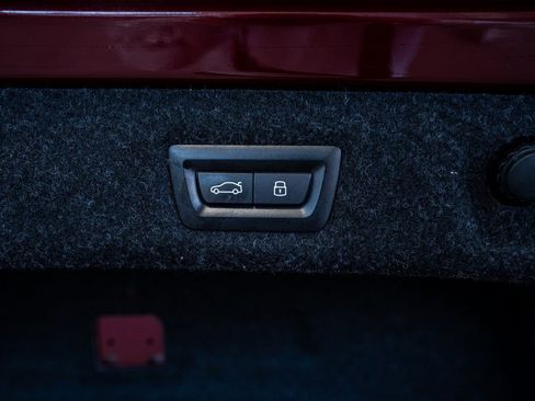 Used 2023 BMW 530e xDrive image 65