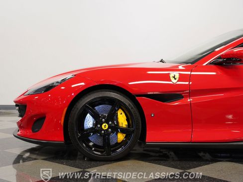 Used 2020 Ferrari Portofino RWD image 24