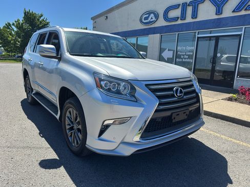 Used 2019 Lexus GX 460 Premium AWD/4WD image 2