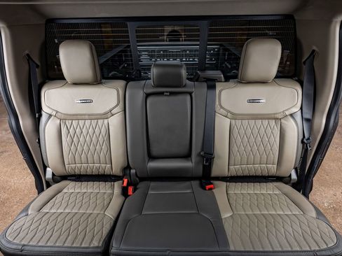 Used 2026 Ford F450 Platinum w/ Platinum Plus Package image 35