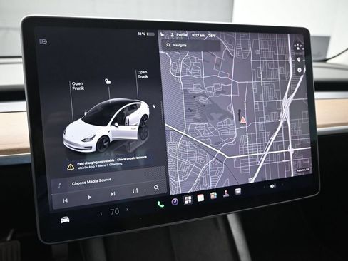 Used 2022 Tesla Model 3 Long Range AWD/4WD image 17
