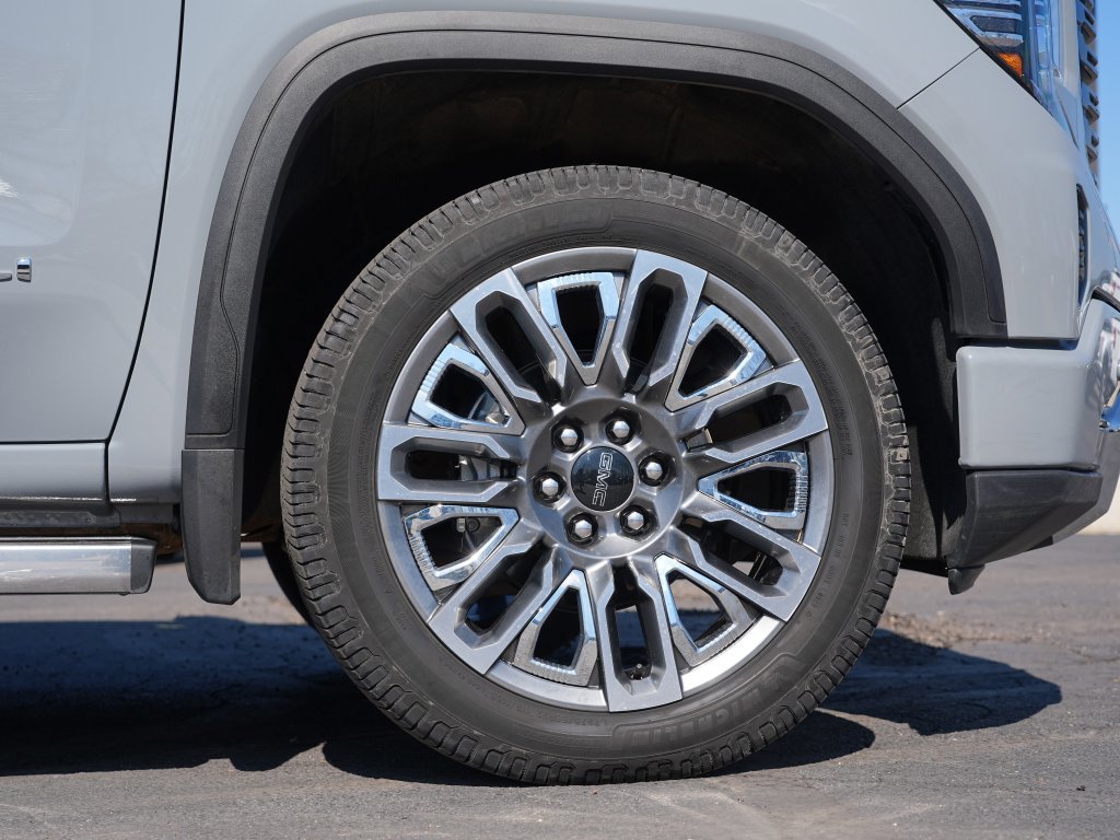 Used 2025 GMC Sierra 1500 Denali Ultimate AWD/4WD image 11