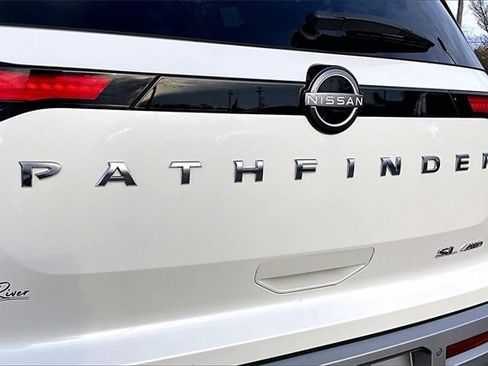 Certified 2023 Nissan Pathfinder SL image 27