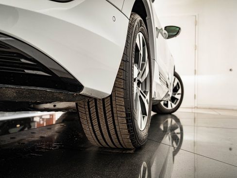 Used 2021 Audi e-tron Premium w/ Convenience Plus Package image 42