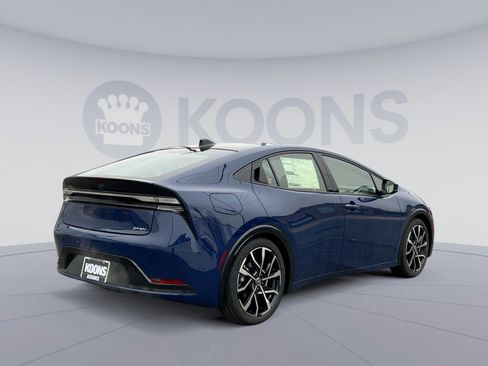 New 2026 Toyota Prius Plug-In Hybrid FWD image 7
