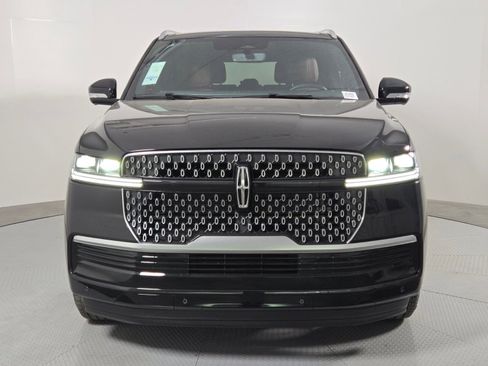 New 2026 Lincoln Navigator Reserve AWD/4WD image 10