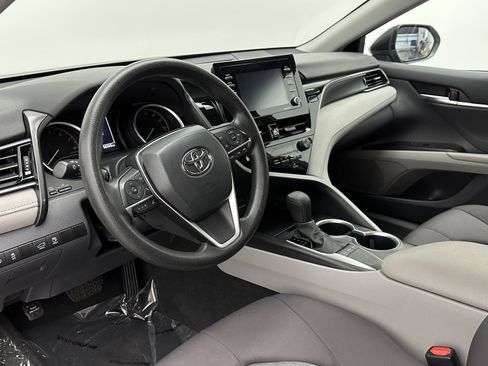Used 2023 Toyota Camry LE image 8
